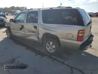 2000 Chevrolet Suburban LT with VIN 3GNEC16T2YG136424, listed as a Copart auction lot 74735894 with 495,172 mi miles and Salvage Title. Bid and sale history available at carsss.com. Image 2.