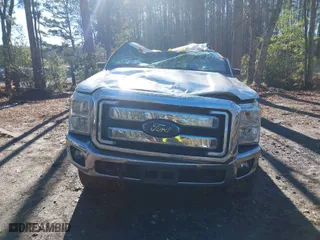 2015 Ford Super Duty F-250 SRW XLT with VIN 1FT7X2BT2FED37097, listed as a IAAI auction lot 41084977 with 224,317 mi miles. Bid and sale history available at carsss.com. Image 13.