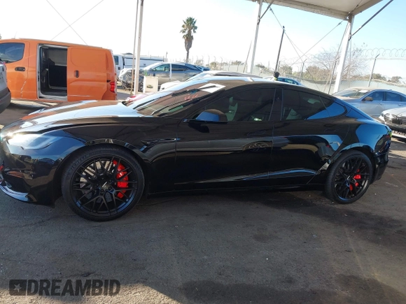 2023 Tesla Model S Plaid с VIN 5YJSA1E66PF518117, выставлен на аукционе IAAI как лот 41344515 с пробегом Не указан миль и . История ставок и продаж доступна на DreamBid. Изображение 14.