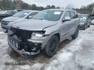 2019 Jeep Grand Cherokee Upland with VIN 1C4RJFAG9KC853856, listed as a IAAI auction lot 41576424 with 73,228 mi miles. Bid and sale history available at carsss.com. Image 17.