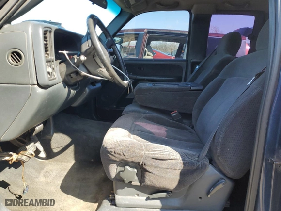 1999 Chevrolet Silverado 1500 LS with VIN 2GCEC19VXX1268389, listed as a Copart auction lot 50340045 with 295,779 mi miles and Salvage Title. Bid and sale history available at carsss.com. Image 7.