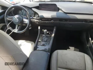 2021 Mazda 3 Preferred with VIN JM1BPBCL3M1340622, listed as a Copart auction lot 68418964 with 41,524 mi miles and Salvage Title. Bid and sale history available at DreamBid. Image 8.