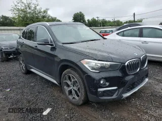 2018 BMW X1 xDrive28i z VIN WBXHT3C39J5L34133, wystawiony jako Copart lot #60195805 z przebiegiem 49 551 mil mil oraz Szkoda całkowita • Salvage title. Historia ofert i sprzedaży dostępna na DreamBid. Obrazek 4.