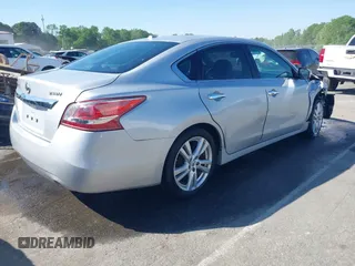 2013 Nissan Altima SV with VIN 1N4BL3AP0DN567224, listed as a IAAI auction lot 42043664 with 150,118 mi miles and . Bid and sale history available at carsss.com. Image 4.
