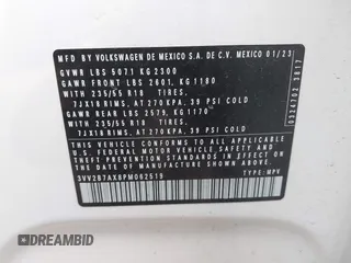 2023 Volkswagen Tiguan SE z VIN 3VV2B7AX8PM062519, wystawiony jako IAAI lot #41541819 z przebiegiem 93 873 mil mil oraz . Historia ofert i sprzedaży dostępna na DreamBid. Obrazek 9.