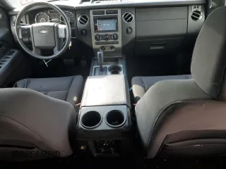 2007 Ford Expedition XLT with VIN 1FMFU16517LA34427, listed as a Copart auction lot 56547695 with 131,048 mi miles and Salvage title. Bid and sale history available at DreamBid. Image 8.