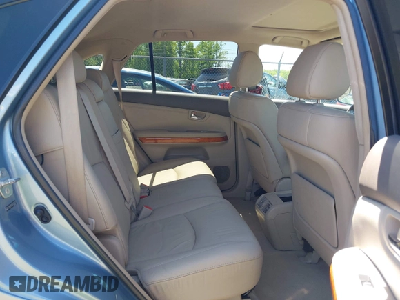 2008 Lexus RX with VIN 2T2HK31U28C057037, listed as a IAAI auction lot 42134779 with 191,968 mi miles. Bid and sale history available at carsss.com. Image 8.