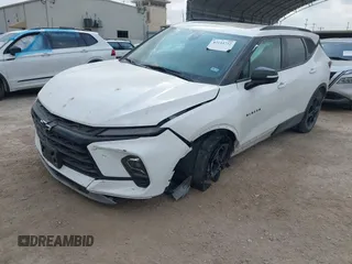 2024 Chevrolet Blazer LT с VIN 3GNKBDR43RS210038, выставлен на аукционе IAAI как лот 42144722 с пробегом 10 862 миль миль и . История ставок и продаж доступна на DreamBid. Изображение 2.