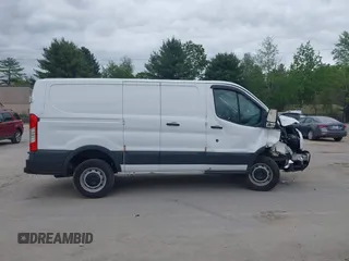 2015 Ford Transit Cargo с VIN 1FTNR1ZM4FKA85817, выставлен на аукционе IAAI как лот 42296872 с пробегом 147 337 миль миль и . История ставок и продаж доступна на DreamBid. Изображение 13.
