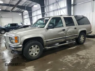 1998 GMC Suburban with VIN 3GKFK16R0WG504573, listed as a Copart auction lot 59692885 with 146,854 mi miles and Salvage title. Bid and sale history available at DreamBid. Image 1.