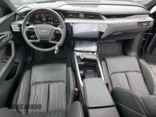 2019 Audi e-tron Prestige with VIN WA1VAAGE2KB005891, listed as a Copart auction lot 60627053 with 25,596 mi miles. Bid and sale history available at carsss.com. Image 8.