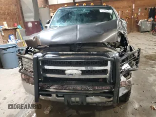 2005 Ford F-250 XL z VIN 1FTSX215X5EC77078, wystawiony jako Copart lot #43206515 z przebiegiem 174 764 mil mil oraz Szkoda całkowita • Salvage title. Historia ofert i sprzedaży dostępna na DreamBid. Obrazek 5.