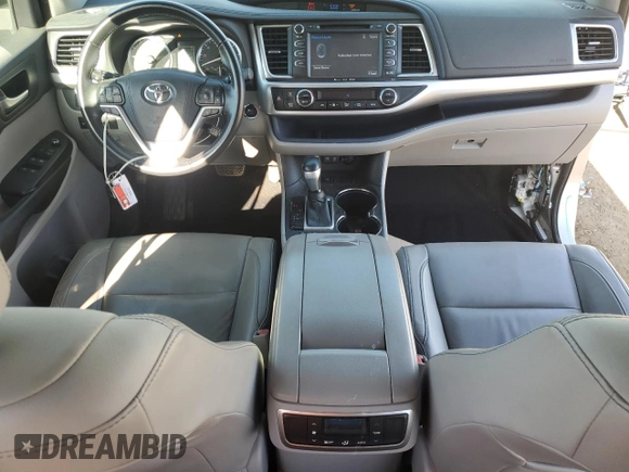 2018 Toyota Highlander SE z VIN 5TDKZRFH5JS534366, wystawiony jako Copart lot #52105255 z przebiegiem 53 972 mil mil oraz Szkoda całkowita • Salvage title. Historia ofert i sprzedaży dostępna na DreamBid. Obrazek 8.