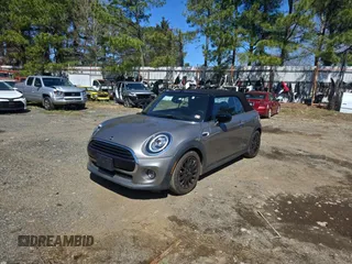 2020 MINI Convertible Cooper с VIN WMWWJ3C0XL3L01427, выставлен на аукционе Copart как лот 51099865 с пробегом 18 934 миль миль и Списание • Salvage title. История ставок и продаж доступна на DreamBid. Изображение 2.