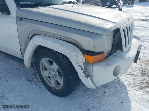 2006 Jeep Commander with VIN 1J8HG48K96C263647, listed as a IAAI auction lot 41332683 with 156,583 mi miles. Bid and sale history available at carsss.com. Image 6.