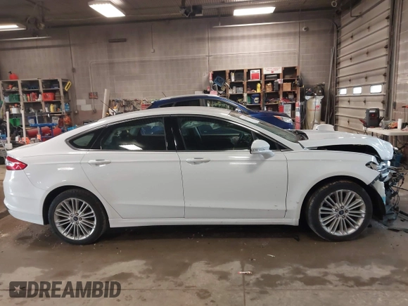 2016 Ford Fusion SE with VIN 3FA6P0HDXGR381613, listed as a IAAI auction lot 41976635 with 116,791 mi miles. Bid and sale history available at carsss.com. Image 13.
