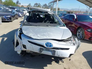 2016 Toyota Prius Four with VIN JTDKARFU0G3504772, listed as a IAAI auction lot 41986601 with 33,165 mi miles. Bid and sale history available at carsss.com. Image 13.