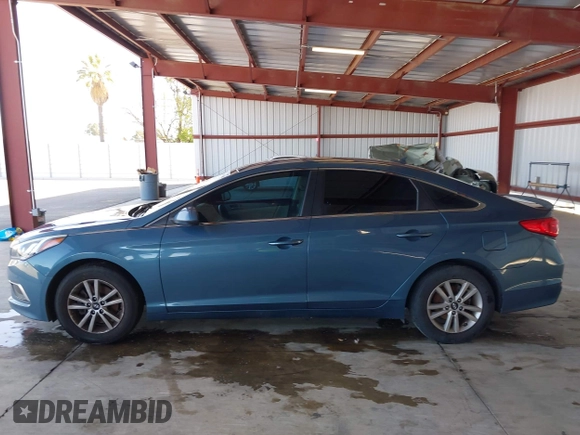 2017 Hyundai Sonata SE with VIN 5NPE24AF5HH488516, listed as a IAAI auction lot 41991400 with 183,514 mi miles. Bid and sale history available at carsss.com. Image 14.