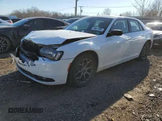 2018 Chrysler 300 with VIN 2C3CCAGG9JH218372, listed as a Copart auction lot 43021595 with 134,782 mi miles and Salvage Title. Bid and sale history available at carsss.com. Image 1.