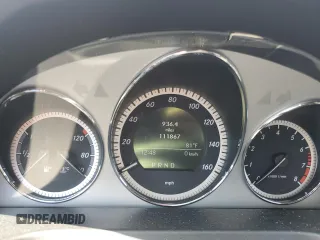 2011 Mercedes-Benz C 300 Sport z VIN WDDGF8BB1BR145367, wystawiony jako Copart lot #54408205 z przebiegiem 111 867 mil mil oraz Szkody całkowita. Historia ofert i sprzedaży dostępna na DreamBid. Obrazek 9.
