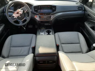 2025 Honda Passport EX-L z VIN 5FNYF8H50SB006479, wystawiony jako Copart lot #49454275 z przebiegiem 3157 mil mil oraz Szkody całkowita. Historia ofert i sprzedaży dostępna na DreamBid. Obrazek 8.