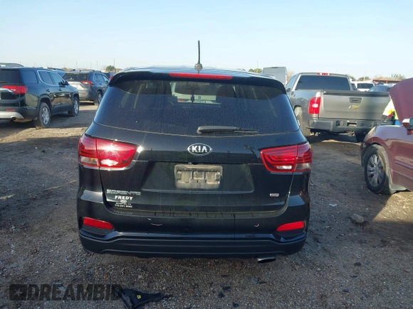 2019 Kia Sorento LX with VIN 5XYPG4A31KG579877, listed as a IAAI auction lot 41342414 with 32,549 mi miles. Bid and sale history available at carsss.com. Image 17.