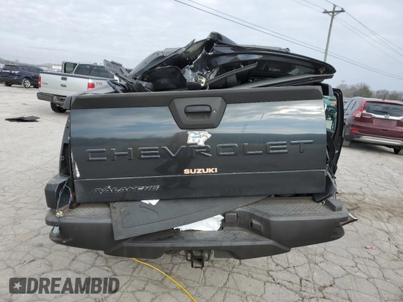 2003 Chevrolet Avalanche z VIN 3GNEC13T23G101945, wystawiony jako Copart lot #55500575 z przebiegiem Nie podano mil oraz Szkoda całkowita • Salvage title. Historia ofert i sprzedaży dostępna na DreamBid. Obrazek 6.