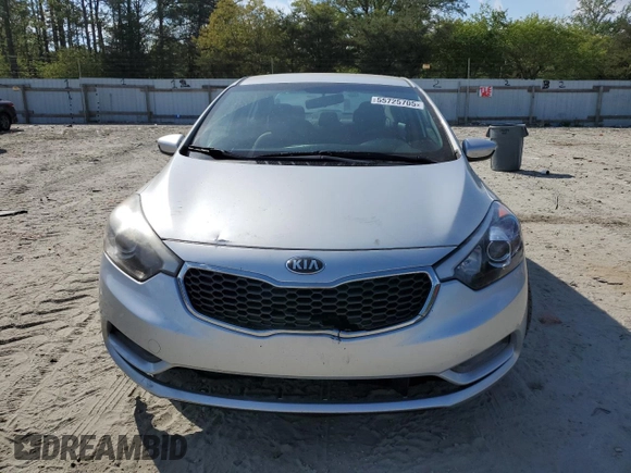 2015 Kia Forte LX with VIN KNAFK4A63F5366672, listed as a Copart auction lot 55725705 with 281,082 mi miles and Clean Title. Bid and sale history available at DreamBid. Image 5.
