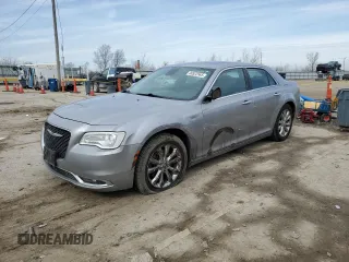 2018 Chrysler 300 Limited with VIN 2C3CCAKG6JH268055, listed as a Copart auction lot 46522565 with 141,809 mi miles and Salvage Title. Bid and sale history available at carsss.com. Image 1.