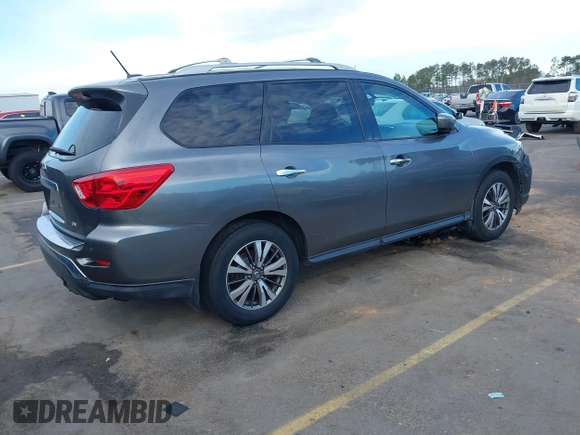 2017 Nissan Pathfinder SV z VIN 5N1DR2MN7HC660048, wystawiony jako IAAI lot #41447330 z przebiegiem 138 524 mil mil oraz . Historia ofert i sprzedaży dostępna na DreamBid. Obrazek 4.