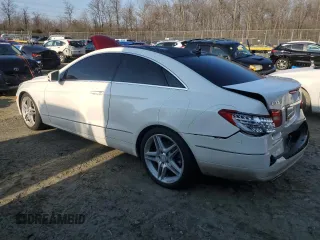 2013 Mercedes-Benz E-Class E 350 with VIN WDDKJ8JB7DF221348, listed as a Copart auction lot 43714395 with 118,564 mi miles and Salvage Title. Bid and sale history available at carsss.com. Image 2.