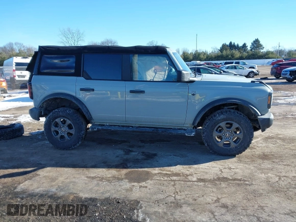 2022 Ford Bronco with VIN 1FMDE5BH2NLB16269, listed as a IAAI auction lot 41429783 with 65,761 mi miles. Bid and sale history available at carsss.com. Image 14.