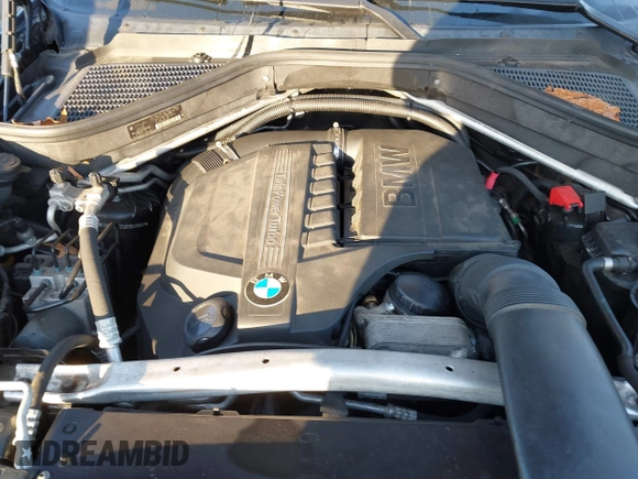 2014 BMW X6 xDrive35i with VIN 5UXFG2C52E0C45044, listed as a IAAI auction lot 41711013 with 120,840 mi miles. Bid and sale history available at carsss.com. Image 10.