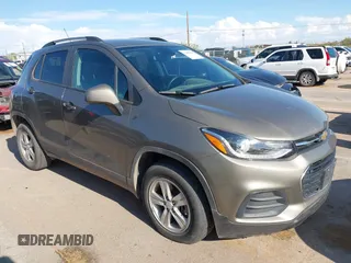 2022 Chevrolet Trax LT with VIN KL7CJPSM0NB568096, listed as a IAAI auction lot 42595207 with 30,128 mi miles and . Bid and sale history available at DreamBid. Image 13.