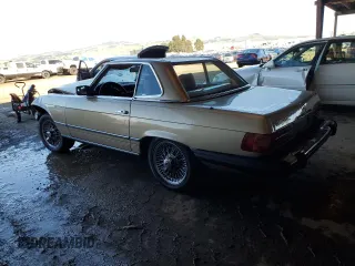 1983 Mercedes-Benz 380 380SL with VIN WDBBA45AXDB028363, listed as a Copart auction lot 44252205 with 118,508 mi miles and Salvage Title. Bid and sale history available at carsss.com. Image 2.