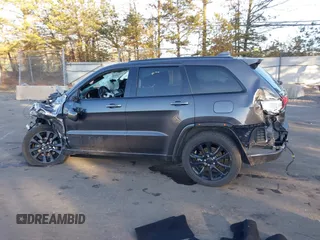 2019 Jeep Grand Cherokee Laredo E with VIN 1C4RJFAG8KC791236, listed as a IAAI auction lot 41620245 with 55,901 mi miles. Bid and sale history available at carsss.com. Image 13.