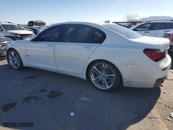 2013 BMW 7 Series 750i with VIN WBAYA8C58DD227647, listed as a Copart auction lot 89284055 with 95,605 mi miles and Clean Title. Bid and sale history available at carsss.com. Image 2.
