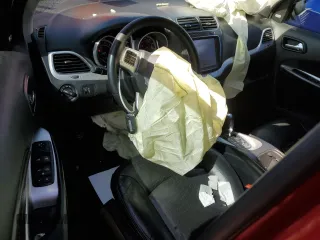 2015 Dodge Journey R/T с VIN 3C4PDCEG4FT661682, выставлен на аукционе Copart как лот 75194024 с пробегом 99 450 миль миль и Списание • Salvage title. История ставок и продаж доступна на DreamBid. Изображение 8.