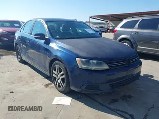 2012 Volkswagen Jetta Sedan SE w/Convenience PZEV with VIN 3VWDP7AJ5CM340319, listed as a IAAI auction lot 41636040 with 164,409 mi miles. Bid and sale history available at carsss.com. Image 1.