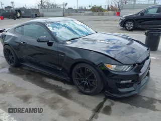 2017 Ford Mustang Shelby GT350 z VIN 1FA6P8JZ1H5527051, wystawiony jako IAAI lot #42047475 z przebiegiem 99 737 mil mil oraz . Historia ofert i sprzedaży dostępna na DreamBid. Obrazek 1.