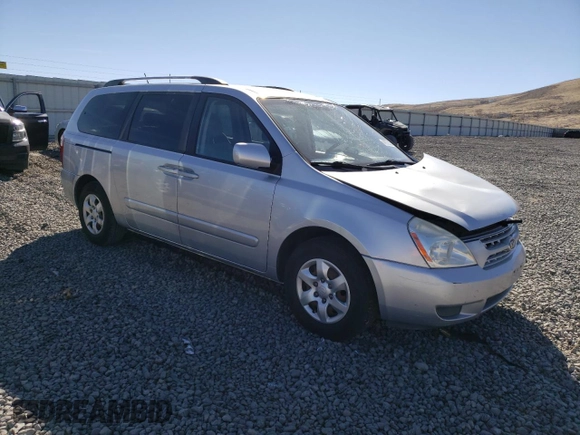 2009 Kia Sedona LX with VIN KNDMB233496304472, listed as a Copart auction lot 47272105 with 184,370 mi miles and Salvage Title. Bid and sale history available at carsss.com. Image 4.
