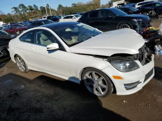 2013 Mercedes-Benz C C 350 with VIN WDDGJ5HB8DF991195, listed as a Copart auction lot 88405055 with 97,152 mi miles and Salvage Title. Bid and sale history available at carsss.com. Image 4.
