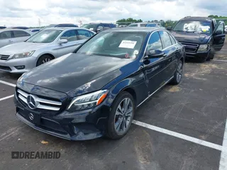 2019 Mercedes-Benz C 300 с VIN 55SWF8EB4KU303738, выставлен на аукционе IAAI как лот 42215291 с пробегом 59 632 миль миль и . История ставок и продаж доступна на DreamBid. Изображение 2.