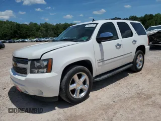 2010 Chevrolet Tahoe LTZ с VIN 1GNUKCE08AR226233, выставлен на аукционе Copart как лот 61433135 с пробегом 254 386 миль миль и Списание • Salvage title. История ставок и продаж доступна на DreamBid. Изображение 1.