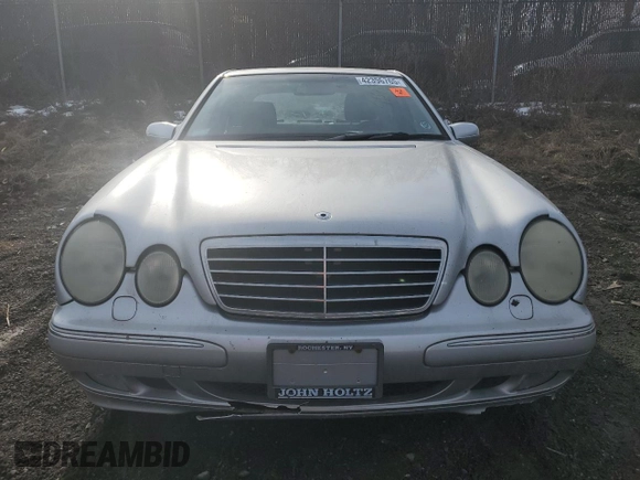 2001 Mercedes-Benz E-Class AWD with VIN WDBJF82J61X055258, listed as a Copart auction lot 42396765 with 0 mi miles and Salvage Title. Bid and sale history available at carsss.com. Image 5.