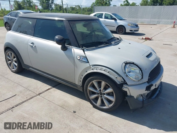 2013 MINI Hardtop S with VIN WMWSV3C54DT476756, listed as a IAAI auction lot 42691529 with 130,877 mi miles and . Bid and sale history available at DreamBid. Image 1.