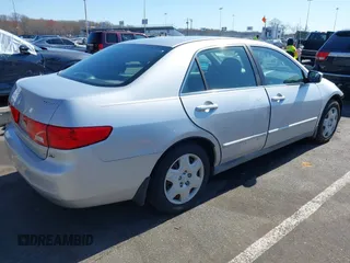 2005 Honda Accord LX z VIN 1HGCM66325A040041, wystawiony jako IAAI lot #41997495 z przebiegiem 177 632 mil mil oraz . Historia ofert i sprzedaży dostępna na DreamBid. Obrazek 4.