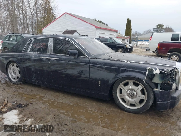 2007 Rolls-Royce Phantom z VIN SCA1S68517UX08396, wystawiony jako IAAI lot #41722895 z przebiegiem Nie podano mil oraz . Historia ofert i sprzedaży dostępna na DreamBid. Obrazek 13.