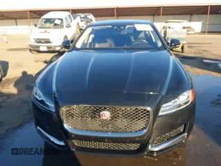 2018 Jaguar XF with VIN SAJBE4EV4JCY56439, listed as a IAAI auction lot 41390873 with 59,599 mi miles and . Bid and sale history available at DreamBid. Image 13.