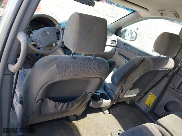 2006 Toyota Sienna CE with VIN 5TDZA23CX6S435748, listed as a IAAI auction lot 41877977 with 217,709 mi miles. Bid and sale history available at carsss.com. Image 21.